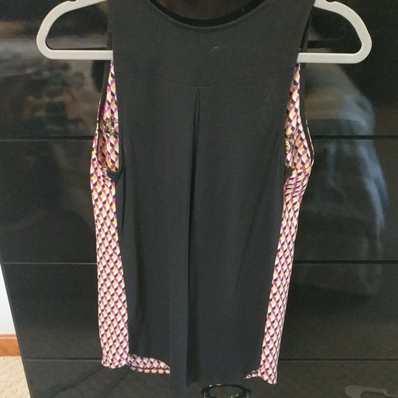 Express Geo Pattern Tank Top - Picture 3 of 4